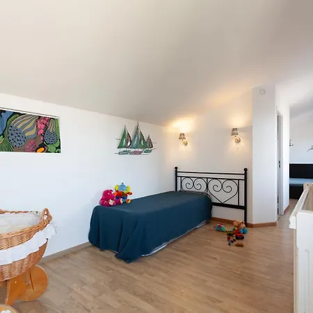 Holiday home L'acanthe